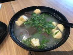 -小杨生煎(金山百联购物中心3楼店)