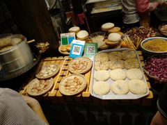 -八一路好吃街(雨田商务大厦店)