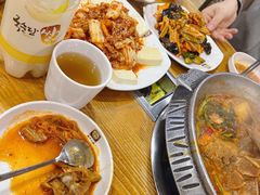 -喇喇排骨火锅·传统韩式脊骨汤(望京西园总店)