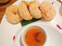 炸虾饼配泰国梅子酱-帕蓝·暹罗料理(大学路店)