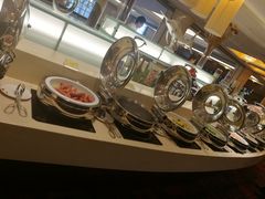 -乌兰湖畔草坪轻奢营地