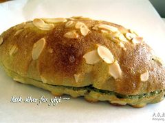 绿茶芒果面包-巴黎贝甜(五道口店)