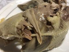 手撕乳鸽-琬苑鸽庄·川粤融合菜(解放碑总店)