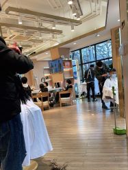 -一東造型烫发染发