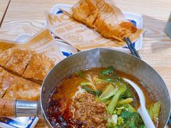 -魔都三兄弟酸辣粉·蘸卤炸串(虹桥万科店)