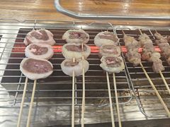 -哈尔滨小酒馆·鲜肉现穿自助烧烤(康新花园店)