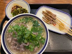 -云阿蛮云南生烫牛肉米线(奉贤路店)