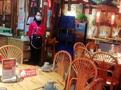 -野山舂·贵州现舂酸汤火锅(鸿通城店)