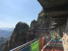 七彩玻璃栈桥-十渡东湖港风景区