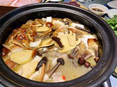 -慢丽江·云南野生菌土鸡锅(付家庄店)