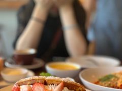 -ROAST coffee & eatery