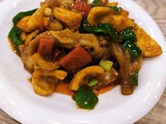 蛋白烧牛筋-江城燕子大排档(江汉路步行街店)