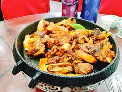 特色炕锅羊肉-撒拉人家.酸菜牦牛肉火锅