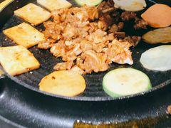 -三国惹火烤肉·中日韩烤肉集合店(百草路店)