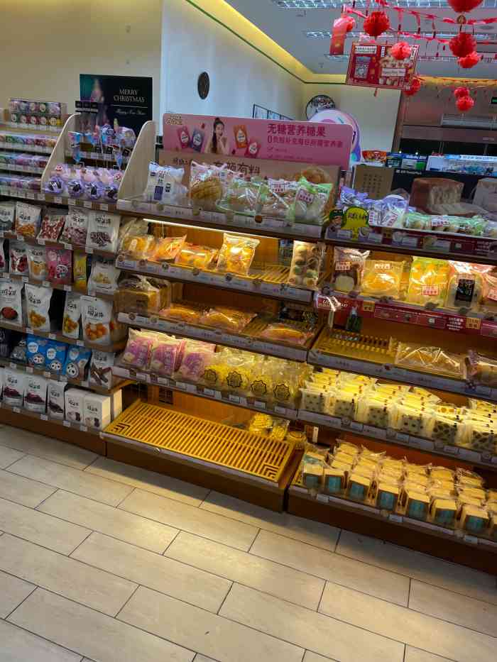 全家便利店(大连路四店)-"全家也是喜欢兜逛的超市,可以买到不少东西.