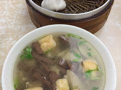 鸭血粉丝-鸡鸣汤包(广东路店)
