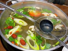 高钙牛骨原汤锅底-乡土黄·鲜牛肉火锅·小龙虾(兴业街店)