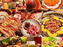 -瑞虹新天地月亮湾