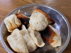 -黄阿姨锅贴大王(万航渡路店)