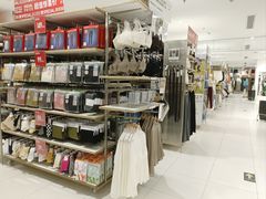 -优衣库(石家庄裕华万达广场店)