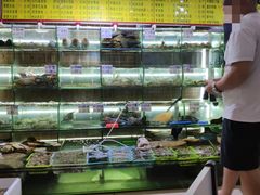 -覃记海鲜美食餐厅