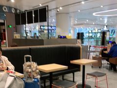 大堂-麦当劳(北京大兴机场二层国内到达(安检外)店)