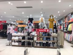-优衣库(上海金桥国际商业广场店)