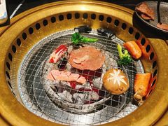 -山川小町·极番烧肉(新地假日广场店)