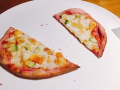 甜菜牛油果鲜虾披萨-JINNS锦时 steak&pizza(浸信会礼拜堂旧址店)