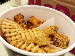 亚历山大王黑金桶-麦当劳(东苑丽宝商业广场店)