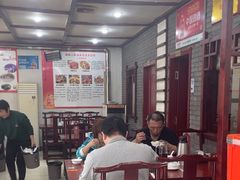 -湖南人家湘菜馆(镇江路店)