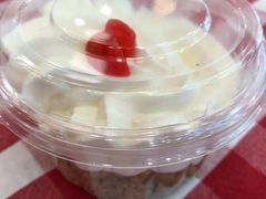 鲜奶栗子蛋糕-红宝石·鲜奶小方·海派西点房(南丹店)