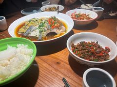 -钟掌勺忘不了地道湘菜(新天地假日广场店)