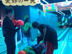 -世代星球·保龄球·镭战真人CS·团建(杨浦店)