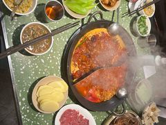 -五里关火锅(上海鑫耀·光环Live店)