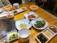 -唯成•韩国炭火烤肉 유성고기