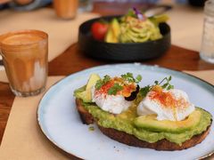 牛油果温泉蛋吐司-O'mills Sourdough Bakery&Bistro(永嘉路店)