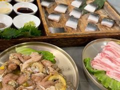 -围炉肉舍•炭烤活鳗•丹东海鲜烤肉(步行街店)