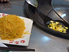 -屯老二农家铁锅炖·行业领军者(梅江店)