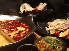 -湊湊火锅·茶憩(杭州湖滨银泰in77店)