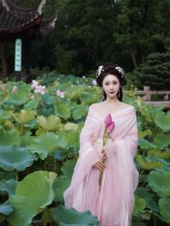 -一揽芳华汉服旗袍体验馆(拙政园店)