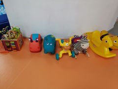 -小门牙好性格托育(北外滩中心)