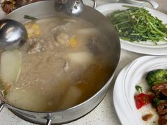 -肥仔文澳门猪骨煲(南京西路店)