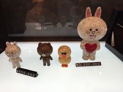 -LINE FRIENDS Garosu-gil Flagship Store