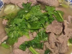 -杨三孃跷脚牛肉(西外棕榈岛店)