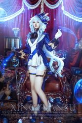 -星元素cosplay动漫摄影写真工作室