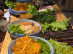 -明洞阿姨·韩式酱蟹烤肉·创意料理(三元桥店)