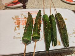 -小董哥烤串·爆汁大油边(故宫店)