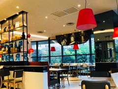 大堂-必胜客(大坪英利店)