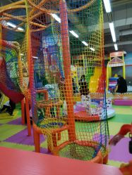 -嘟嘟乐儿童乐园(卜蜂莲花店)